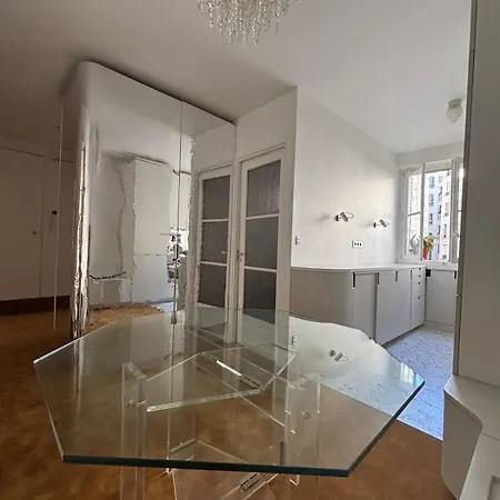 Classic Parisian Charm Meets 70s Design - 2br Paris