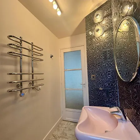 Classic Parisian Charm Meets 70s Design - 2br Appartamento Parigi